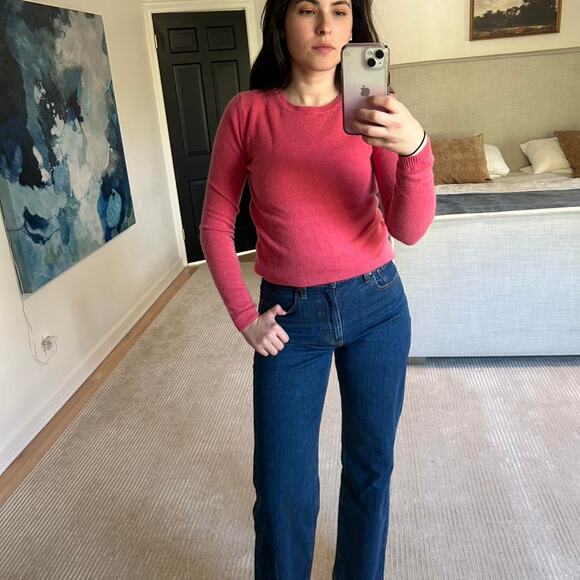 TAHARI 100% Cashmere Soft pink crew neck classic fit sweater size S - Picture 1 of 4